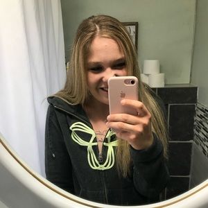 Meet your Posher, Andrea